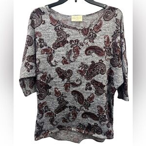 Bobbie Brooks Gray Paisley Woman’s Top